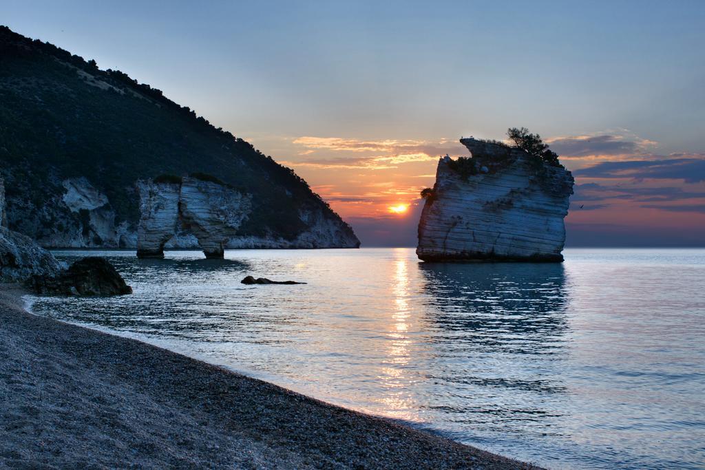 Ah Premium Baia Dei Faraglioni Hotel Mattinata Buitenkant foto